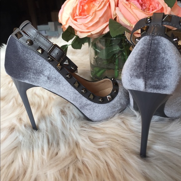 Beautiful grey velvet pointed heel - Picture 6 of 8